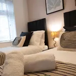 Daire Pinot Perch With Free Underground Parking Whitby
