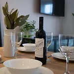 Pinot Perch With Free Underground Parking *